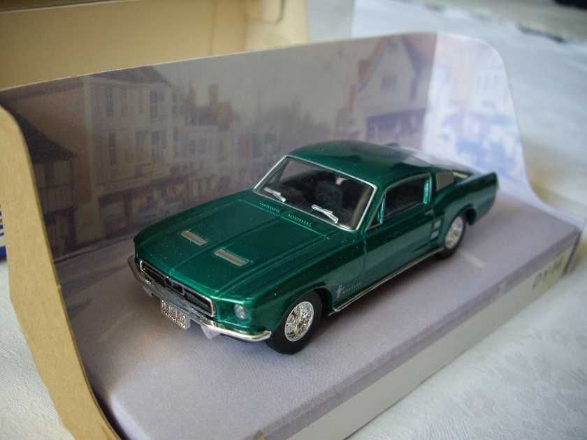 DINKY Matchbox FORD MUSTANG Fast Back Unikat !!!
