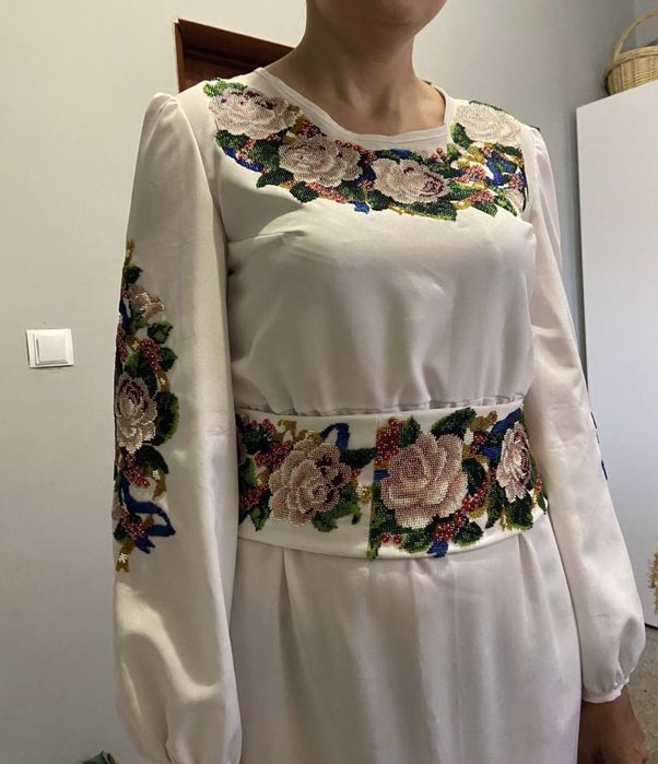 Плаття вишите бісером