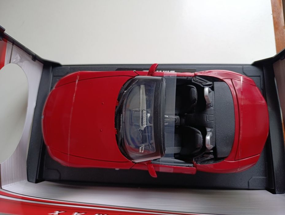Модель 1.18 Bmw Z4