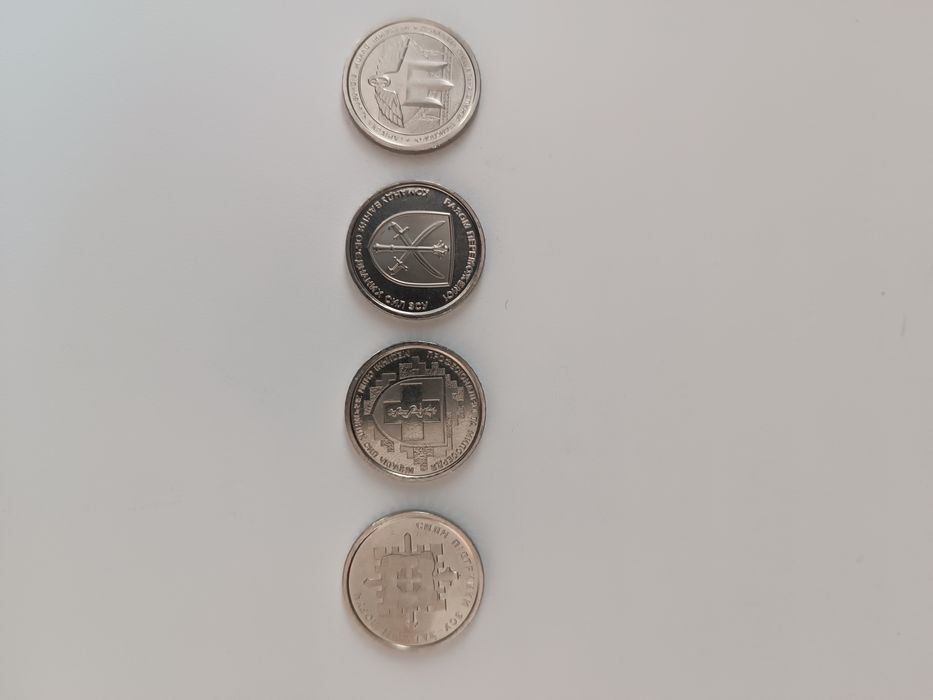 Продам монеты 10 гр.