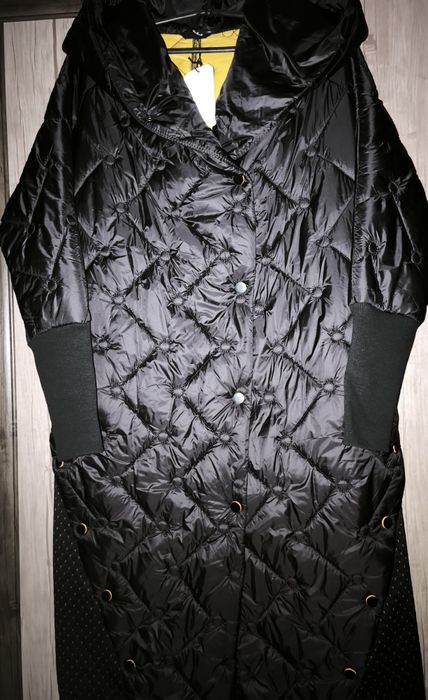 Жіноче пальто чорне з капюшоном р.XS