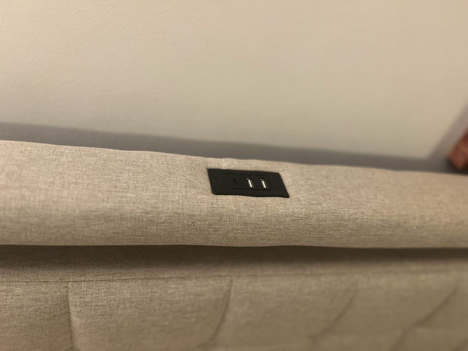 Cama de casal estofada com led  - novo