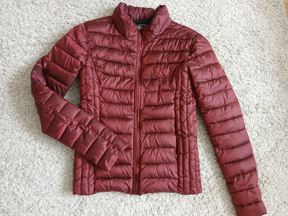 Bordowa burgungowa kurtka pikowana lekko ocieplana XS