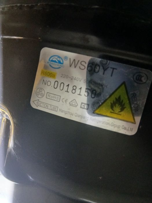 Lodówko zamrażarka używana Amika srebrna