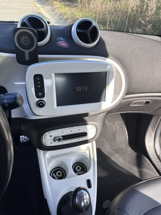 Smart Fortwo 2018 | Teto Panorâmico | GPS | Estofos em Pele | 103.473 km