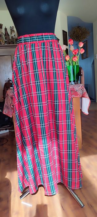 Letnia spódnica w kratę  XL