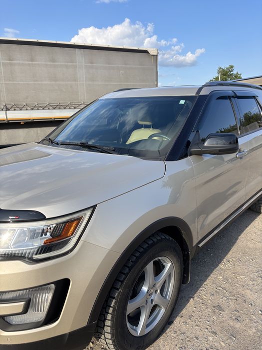 Форд Єксплорер XLT 2017