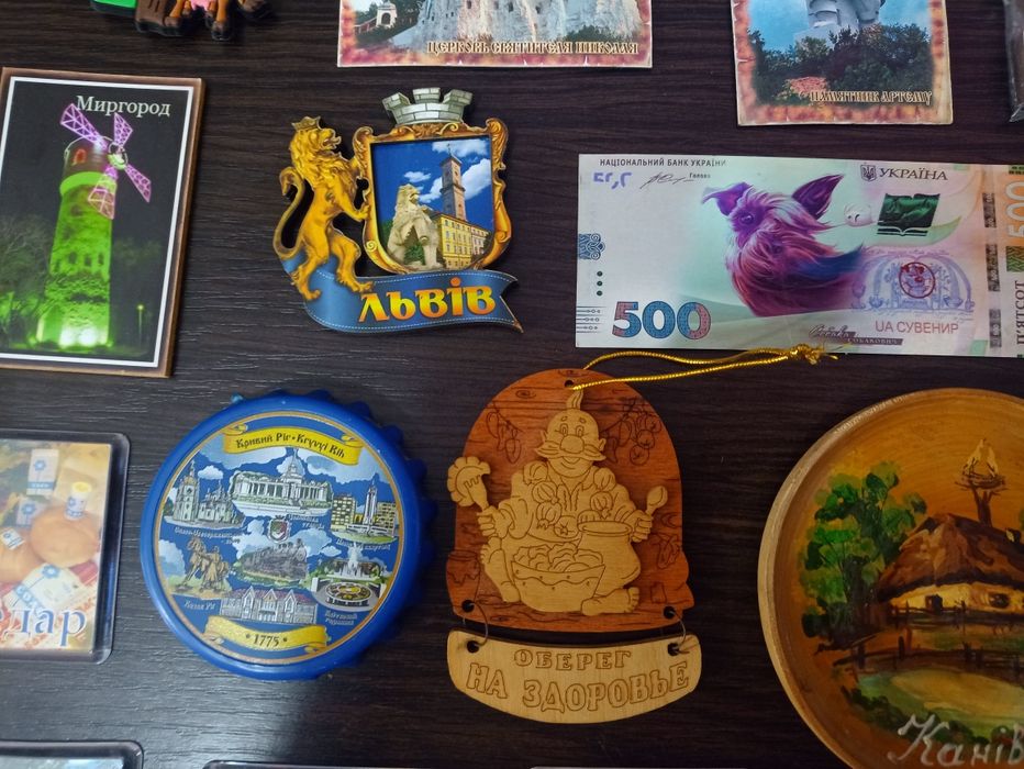 Лот магнітів на холодильник