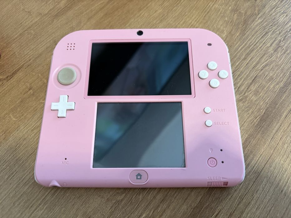 Konsola Nintendo 2DS Rożowa + akcesoria