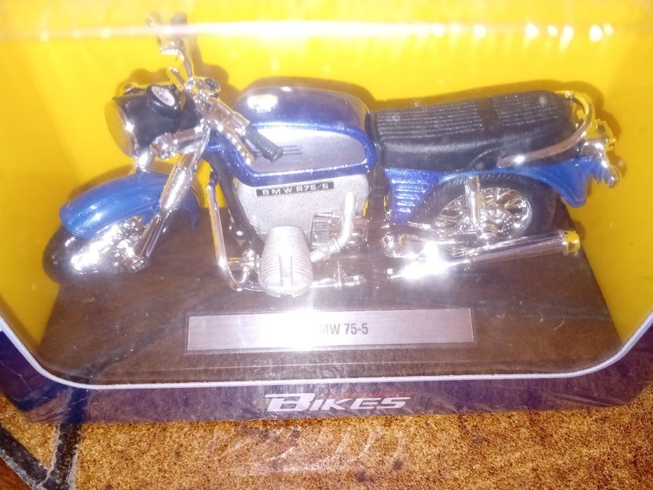 Bmw 75-5 (mota clássica), escala 1/18