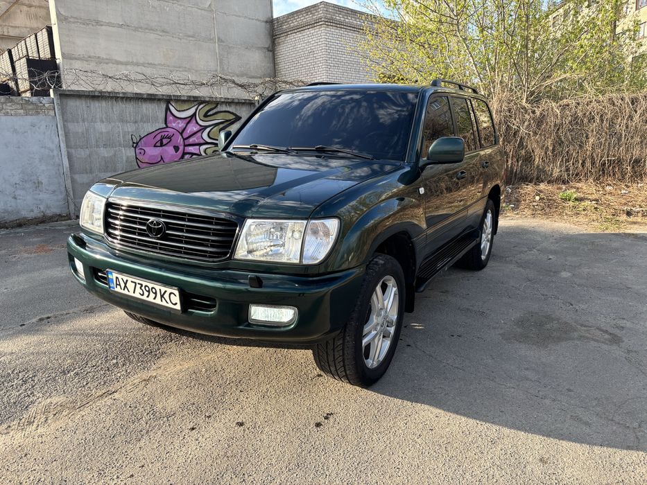 Toyota Land Cruiser 100