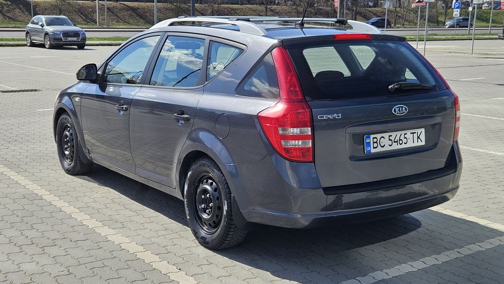 Kia ceed sw 2008 1,6 AT