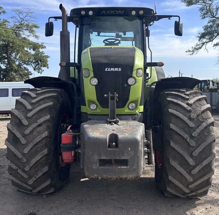 Трактор CLAAS AXION 930