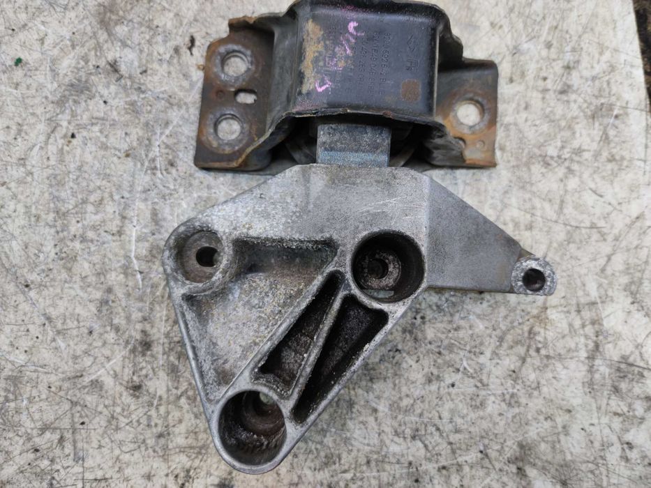 Renault Scenic II 1.5 DCI Łapa Silnika Poduszka