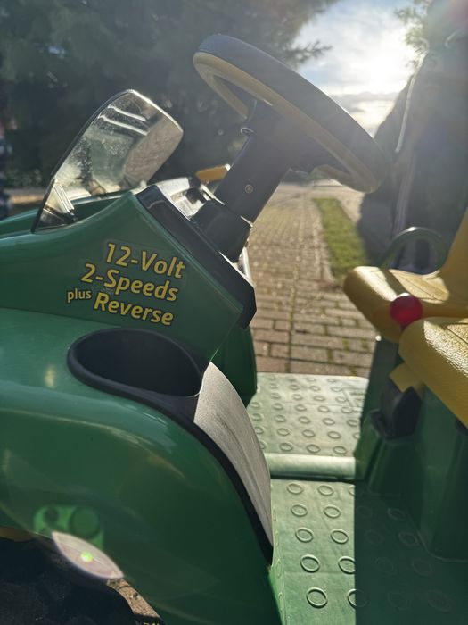 John Deere samochód elektryczny 4x4