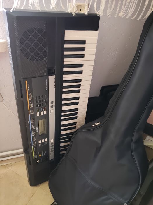 Keyboard Yamaha psr e 243
