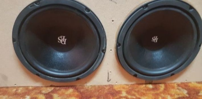 Subwoofer półka skrzynia basowa do samochodu bardzo mocny bass