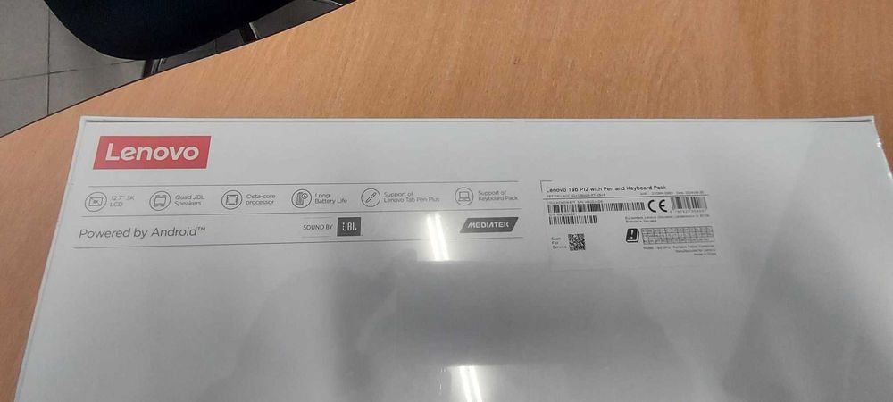Lenov Tab P12 com teclado e caneta