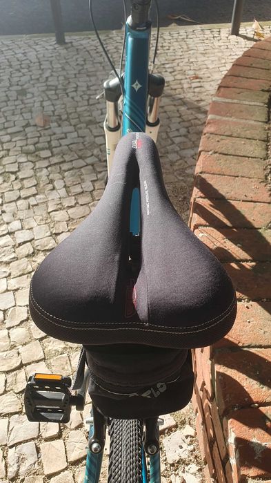 IMPERDÍVEL! Beautiful bike Specialized Ariel size M/Fem. Seminova!
