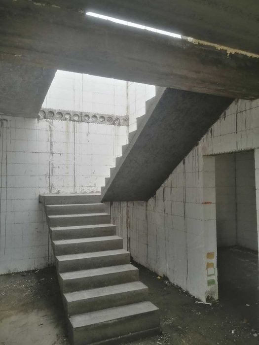 Бетонні сходи за доступною ціною! Заливка сходів з бетону.