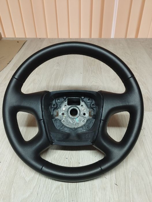 Перетягнуте кермо  руль Шкода Октавія А 5  Фабія-2 на обмін