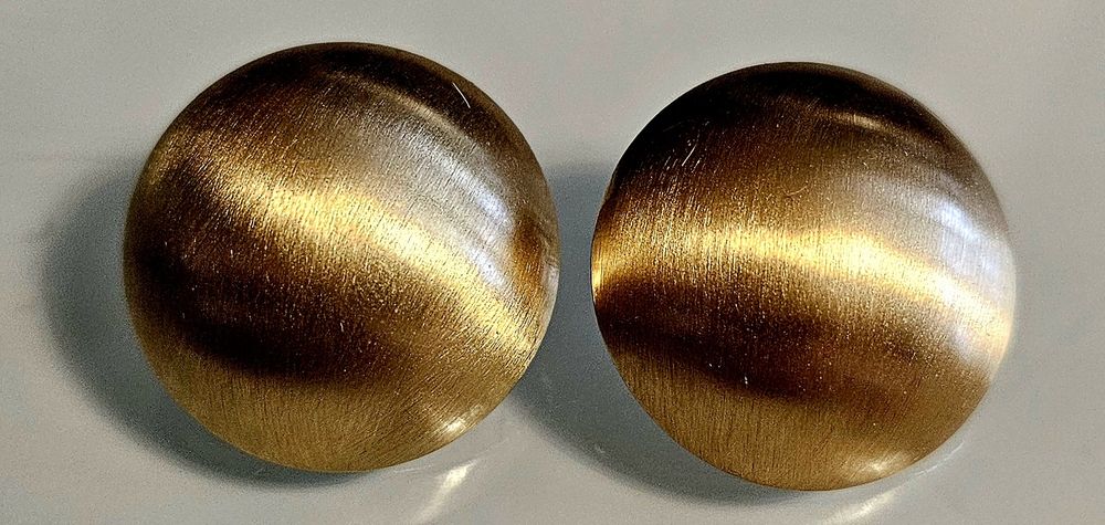 Nowe okrągłe kolczyki sztyfty w kolorze złota, 2.8 cm