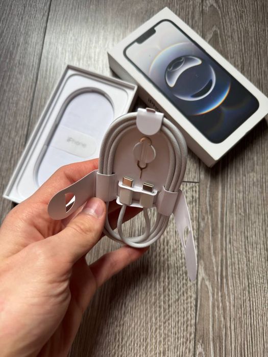 Оригінальний кабель Apple USB-C для iPhone 16/15 iPad MacBook + голка