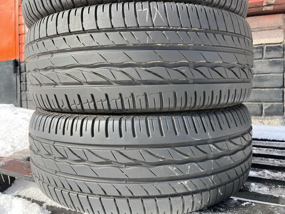 Шини 235/55 R17 Bridgestone 4 літні шини