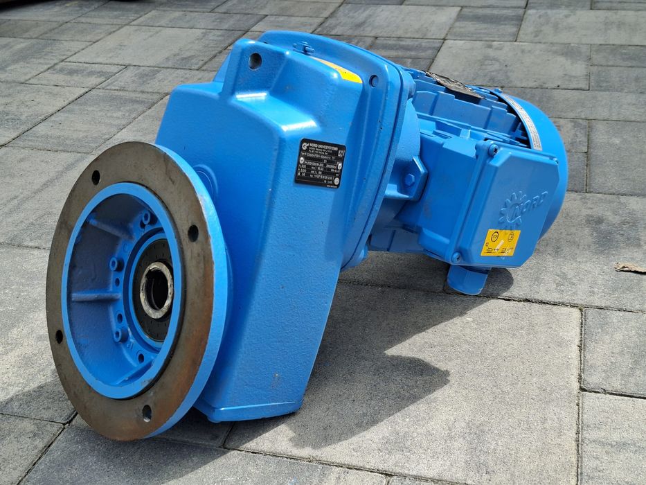 Motoreduktor 3kw. 86obr.min.. NORD