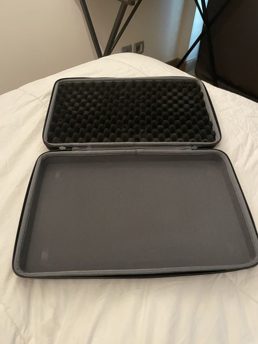 Pioneer ddj 200 (acompanha cabo +  mala de transporte)