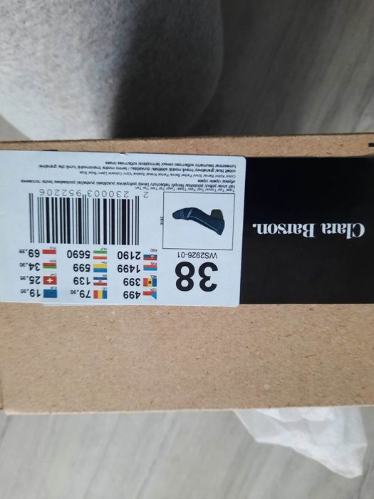 Buty Clara barson