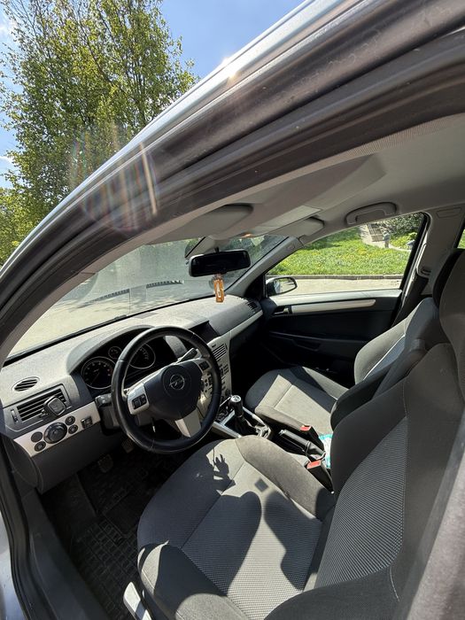Opel astra H універсал, бензин/газ 1.6