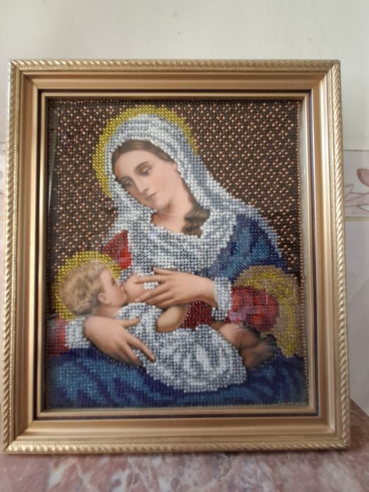 Ікона Божої Матері «Годувальниця» вишита бісером (ручна робота)