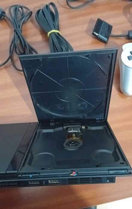 PlayStation 2 Slim Completa + Comando Sony + Cartão 8MB + Jogo