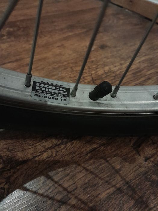 Rower dziecięcy 16"  do 135 cm wzrostu .