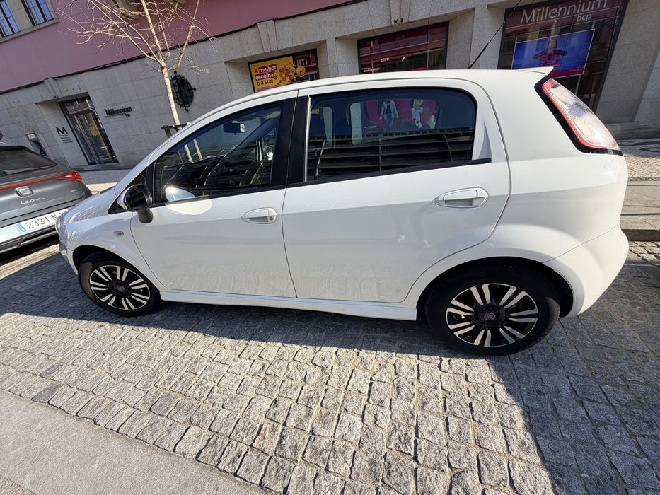 Vende-se Fiat Punto 2014
