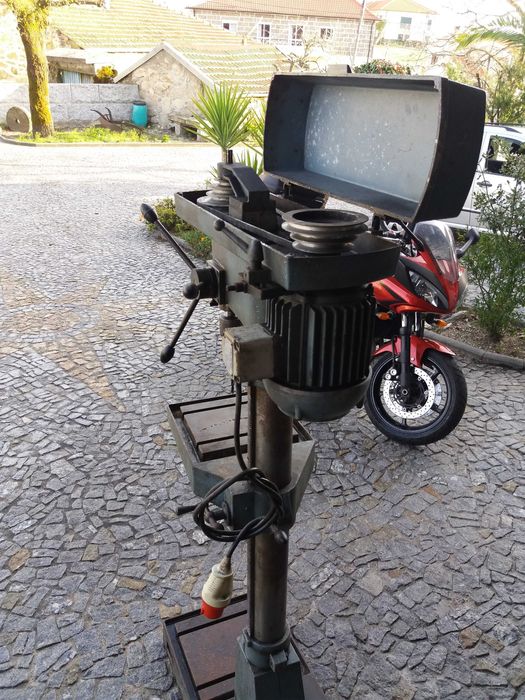 Engenho de furar 3 velocidades trifasicoi