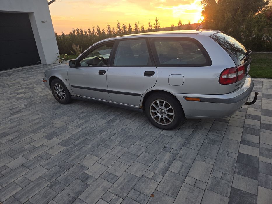 Volvo V40 1,8 kombi