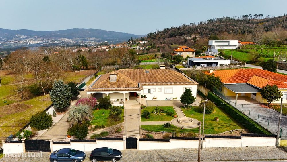 Moradia T4 em Vila Boa do Visto com Piscina