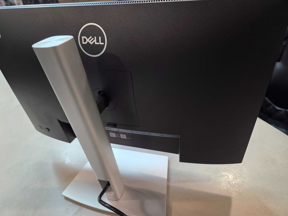 Dell P2422H монітор