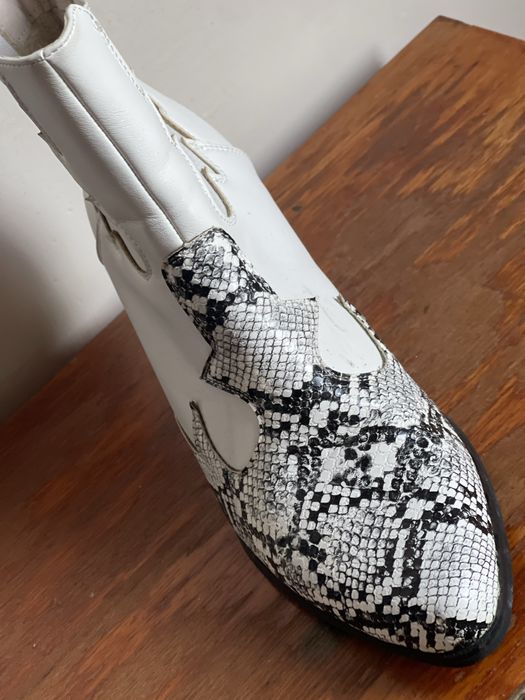 Стильні ботинки 38 розмір