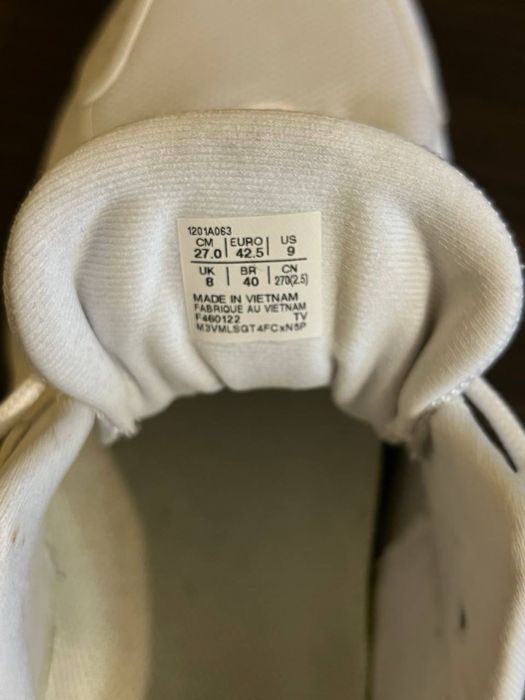 Кросівка Asics 42.5