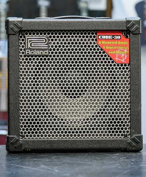 Amplificador guitarra Roland 30 watts