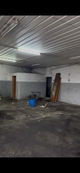 armazém de 300m2 privado