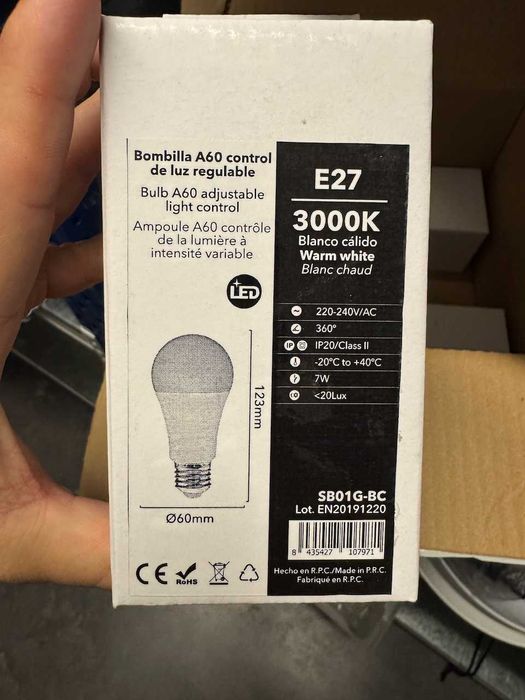PROMOCAO - Lampadas Crepuscular 3000K E27 novas (9 unidades)