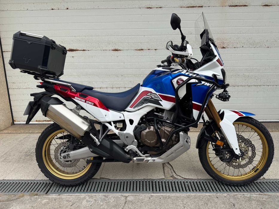 Honda CRF1000L Africa Twin Adventure Sports 30.º Aniversário (2018)