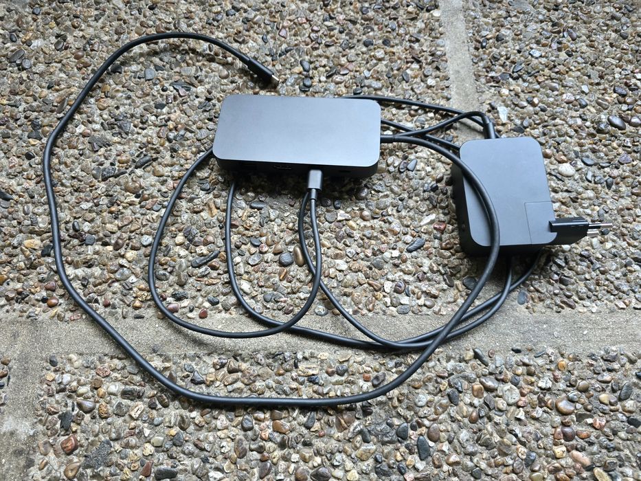Microsoft Surface USB4 Dock 100W | Como Nova | USB4 / HDMI 2.1
