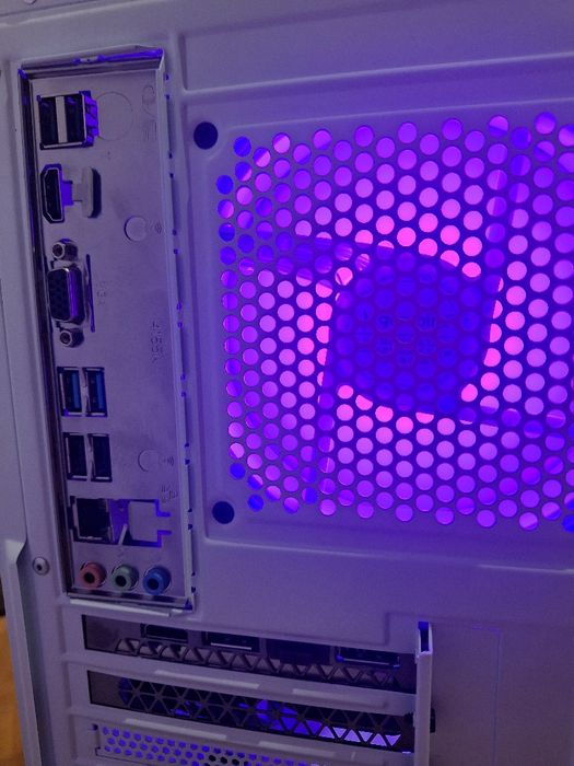 Komputer do gier – RTX 3060 / Ryzen 5  / 16GB RAM / SSD 512GB