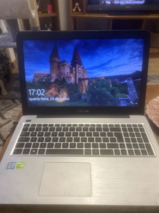 Portatil Ásus X556UF
