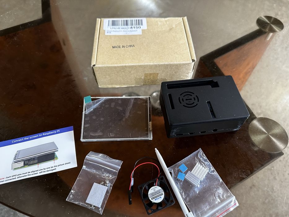 Корпус з екраном 3.5" 480×320 LCD Resistive TS SPI Raspberry Pi 4B Pi5